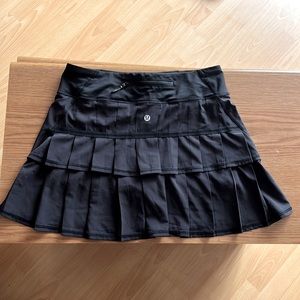 Lululemon pacesetter black skirt. Size 4